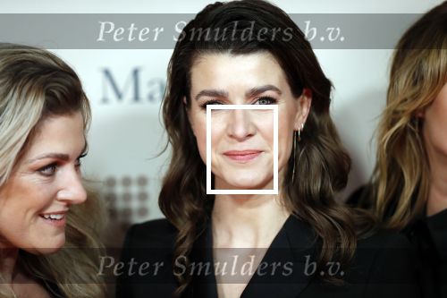 Amsterdam 16 december 2019
Premiere April may June in het deLamar theater met oa in de hoofdrollen Linda de Mol Elise Schaap en Tjitske Reidinga. Merel Westrik kwam met haar zus en een vriendin