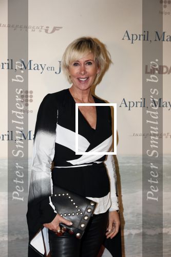 Amsterdam 16 december 2019
Premiere April may June in het deLamar theater met oa in de hoofdrollen Linda de Mol Elise Schaap en Tjitske Reidinga. Monique des Bouvrie