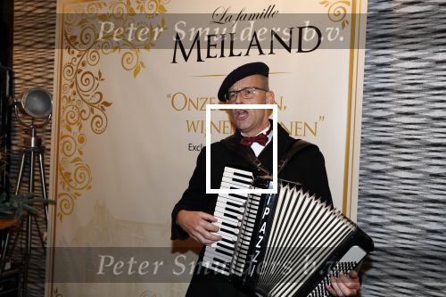 Noordwijk 13 decemnber 2019
Martien Meiland, moeder Erica, dochter Maxime, kleindochter Claire en dochter Montana tijdens de presentatie van de nieuwe wijncollectie van de familie Meiland. De bekende tv-familie brengt drie wijnen uit, onder de naam La Famille Meiland. muzikant