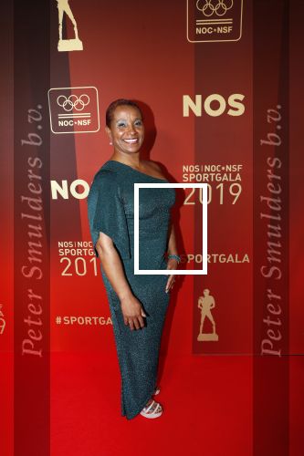 Amsterdam 18 december 2019
Sportman/ sportvrouw van het jaar gala in AFAS live ( Sportgala)
nelli Cooman kwam met dochter en schoonzoon