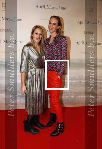 Amsterdam 16 december 2019
Premiere April may June in het deLamar theater met oa in de hoofdrollen Linda de Mol Elise Schaap en Tjitske Reidinga. Nicolette Kluijver