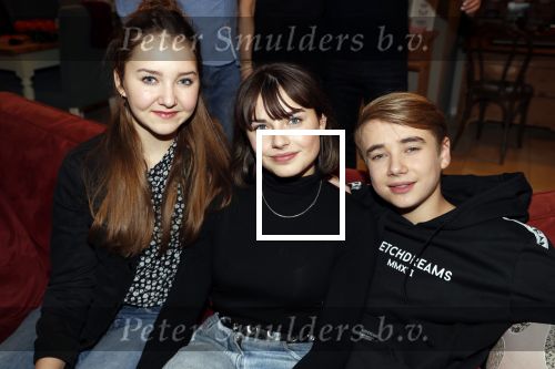 Amsterdam 12 december 2019
Presentatie nieuwe cast GTST Tamara Brinkman, Johnny Kraaijkamp jr. met hond Dolly, Noa Zwan, Cas Jansen, Sophie Bouquet en Tommy van Lent Bertrie Wierenga en Ferri Somogyi