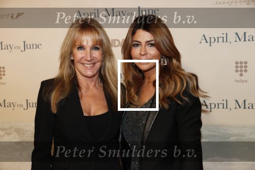 Amsterdam 16 december 2019
Premiere April may June in het deLamar theater met oa in de hoofdrollen Linda de Mol Elise Schaap en Tjitske Reidinga. Olcay Gulsen en Xenia Kasper