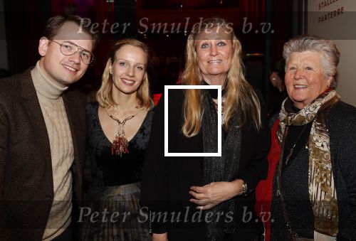 Amsterdam 19 december 2019
Premiere kerstcircus in Carre. Pammy Boltini met zoon Angelo en familie