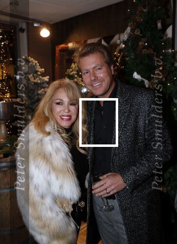 Noordwijk 13 decemnber 2019
Martien Meiland, moeder Erica, dochter Maxime, kleindochter Claire en dochter Montana tijdens de presentatie van de nieuwe wijncollectie van de familie Meiland. De bekende tv-familie brengt drie wijnen uit, onder de naam La Famille Meiland. Patricia Paay kwam met haar man Robert Hinfelaar