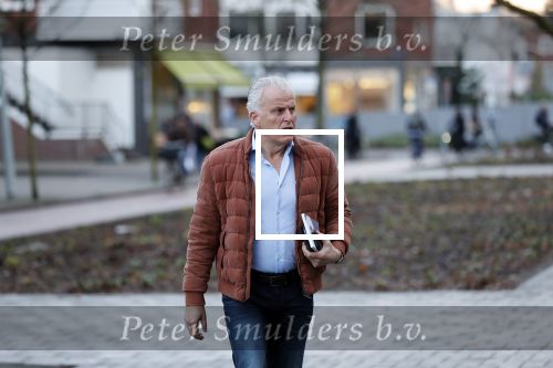 Amsterdam 12 december 2019
Bridget Maasland heeft rechtszaak aangespannen tegen weekblad Prive/ de telegraaf ivm een artikel daarin. Peter R de Vries en zijn zoon Royce zijn aanwezig aangezien Royce de advocaat van Bridget is.