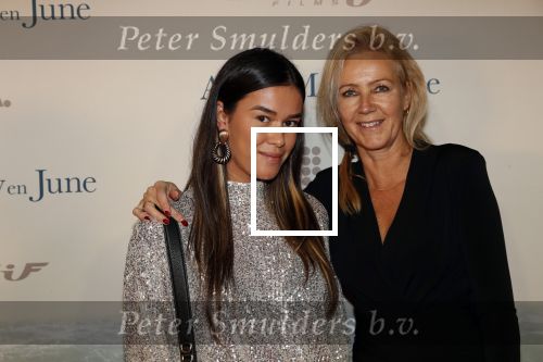 Amsterdam 16 december 2019
Premiere April may June in het deLamar theater met oa in de hoofdrollen Linda de Mol Elise Schaap en Tjitske Reidinga. Renee Bosveld met een vriendin
