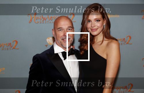 Amsterdam 9 december 2019
Premiere huisvrouwen bestaan niet deel II in tuschinski.
Rob Kamphues met zijn nieuwe vriendin Anne Arendshorst