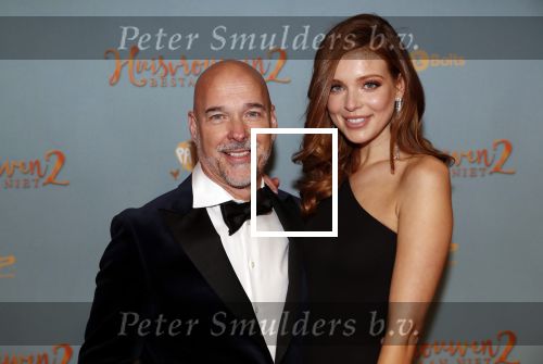 Amsterdam 9 december 2019
Premiere huisvrouwen bestaan niet deel II in tuschinski.
Rob Kamphues met zijn nieuwe vriendin Anne Arendshorst