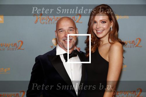 Amsterdam 9 december 2019
Premiere huisvrouwen bestaan niet deel II in tuschinski.
Rob Kamphues met zijn nieuwe vriendin Anne Arendshorst