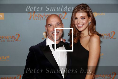 Amsterdam 9 december 2019
Premiere huisvrouwen bestaan niet deel II in tuschinski.
Rob Kamphues met zijn nieuwe vriendin Anne Arendshorst