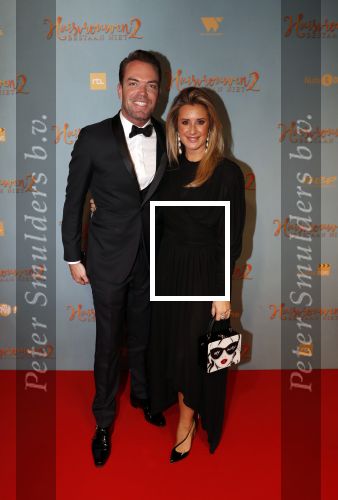 Amsterdam 9 december 2019
Premiere huisvrouwen bestaan niet deel II in tuschinski.
Robert Doornbos met zijn vriendin Chantal Bles