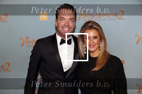 Amsterdam 9 december 2019
Premiere huisvrouwen bestaan niet deel II in tuschinski.
Robert Doornbos met zijn vriendin Chantal Bles