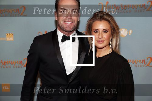 Amsterdam 9 december 2019
Premiere huisvrouwen bestaan niet deel II in tuschinski.
Robert Doornbos met zijn vriendin Chantal Bles