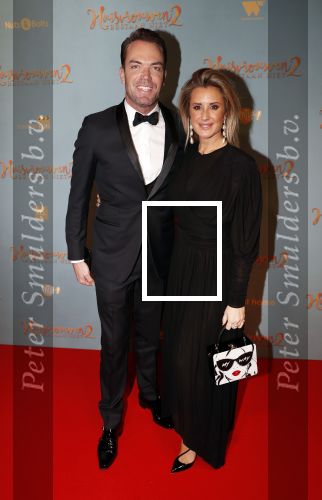 Amsterdam 9 december 2019
Premiere huisvrouwen bestaan niet deel II in tuschinski.
Robert Doornbos met zijn vriendin Chantal Bles