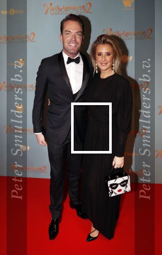 Amsterdam 9 december 2019
Premiere huisvrouwen bestaan niet deel II in tuschinski.
Robert Doornbos met zijn vriendin Chantal Bles