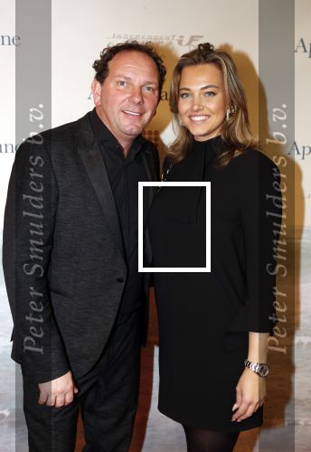 Amsterdam 16 december 2019
Premiere April may June in het deLamar theater met oa in de hoofdrollen Linda de Mol Elise Schaap en Tjitske Reidinga. Robert Leroy met zijn vriendin Jamie