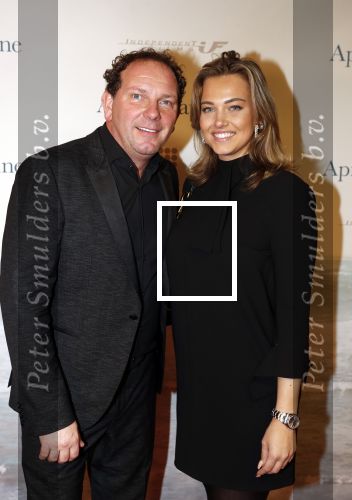 Amsterdam 16 december 2019
Premiere April may June in het deLamar theater met oa in de hoofdrollen Linda de Mol Elise Schaap en Tjitske Reidinga. Robert Leroy met zijn vriendin Jamie