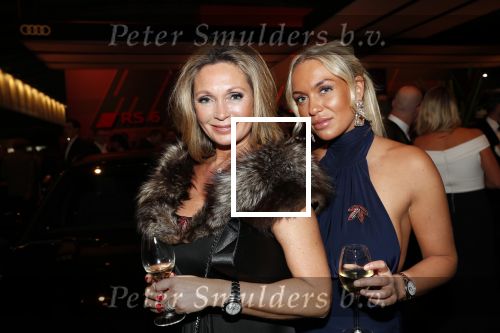 Amsterdam 12 december 2019
Luxury fair LXRY in de rai. Sandra Masmeijer met dochter en schoonzoon