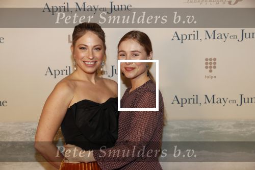 Amsterdam 16 december 2019
Premiere April may June in het deLamar theater met oa in de hoofdrollen Linda de Mol Elise Schaap en Tjitske Reidinga. Sarah Chronis en Sigrid ten Napel