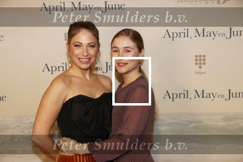 Amsterdam 16 december 2019
Premiere April may June in het deLamar theater met oa in de hoofdrollen Linda de Mol Elise Schaap en Tjitske Reidinga. Sarah Chronis en Sigrid ten Napel