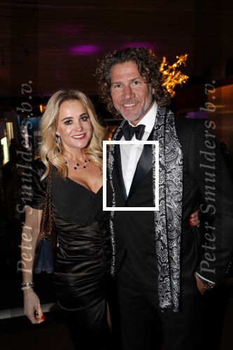 Amsterdam 12 december 2019
Luxury fair LXRY in de rai. Sonja Bakker met partner Barrie v Suijdam