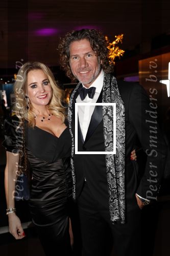 Amsterdam 12 december 2019
Luxury fair LXRY in de rai. Sonja Bakker met partner Barrie v Suijdam