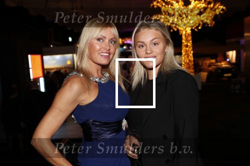 Amsterdam 12 december 2019
Luxury fair LXRY in de rai. Sophia de Boer kwam met haar man Erik Kwant en Roxanne Kwant