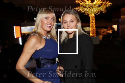 Amsterdam 12 december 2019
Luxury fair LXRY in de rai. Sophia de Boer kwam met haar man Erik Kwant en Roxanne Kwant