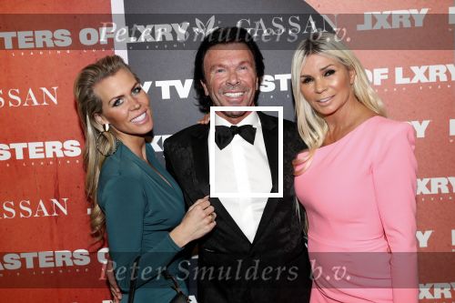 Amsterdam 12 december 2019
Luxury fair LXRY in de rai. Peter v Merksteijn met vrouw en dochter Stephanie