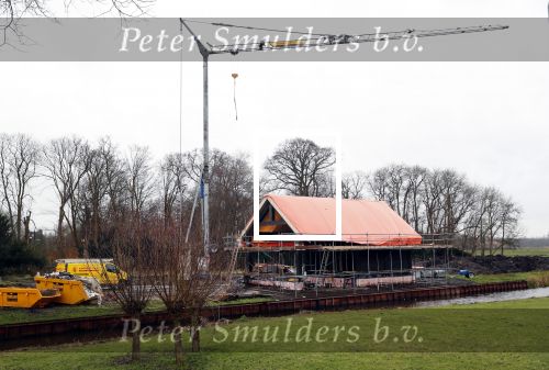 Ouderkerk aan de Amstel / Amsterdam 20 december 2019
Aanbouw huis van Sven Kramer en Naomi v As aan de Amstel.