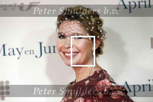 Amsterdam 16 december 2019
Premiere April may June in het deLamar theater met oa in de hoofdrollen Linda de Mol Elise Schaap en Tjitske Reidinga. Tjitske kwam met haar zoon