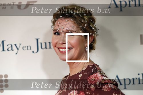 Amsterdam 16 december 2019
Premiere April may June in het deLamar theater met oa in de hoofdrollen Linda de Mol Elise Schaap en Tjitske Reidinga. Tjitske kwam met haar zoon
