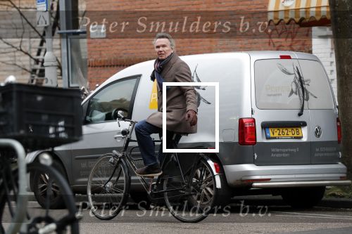 Amsterdam 21 december 2019
Tom Egbers op de fiets in Amsterdam zuid