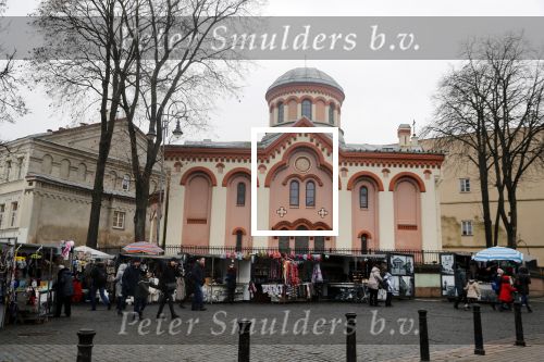 Vilnius 7 december 2019
Bonnie Horbach gaat met haar dochter tennissen. Bonnie is de Nederlandse ambassadeur in Vilnius in Litouwen . Je hebt daar de ambassade en Bonnie woont in een groot huis in het park van Vilnius.