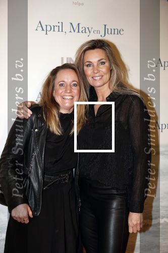 Amsterdam 16 december 2019
Premiere April may June in het deLamar theater met oa in de hoofdrollen Linda de Mol Elise Schaap en Tjitske Reidinga. Vivian Slingerland met een vriendin
