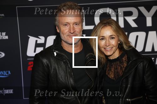 Arnhem 21 december 2019
Badr Hari versus Rico Verhoeven in het geldredome. Wendy v Dijk kwam met zoon Sem v Dijk en haar man Erland Galjaard