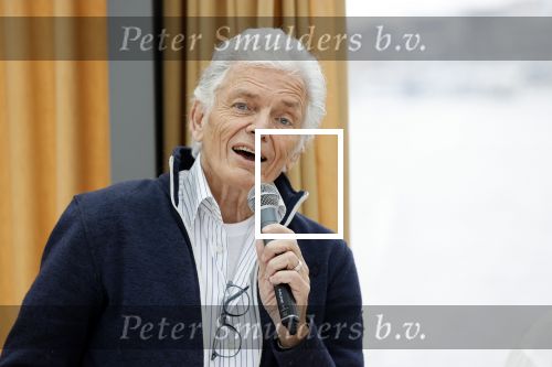 Amsterdam 20 december 2020
Ben Cramer zingt vanuit bed in het Mandelahuisje .