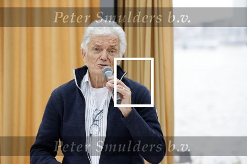 Amsterdam 20 december 2020
Ben Cramer zingt vanuit bed in het Mandelahuisje .