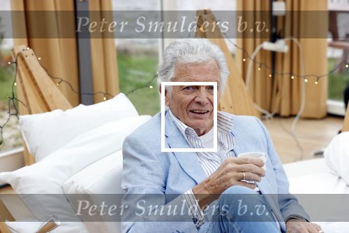 Amsterdam 20 december 2020
Ben Cramer zingt vanuit bed in het Mandelahuisje .