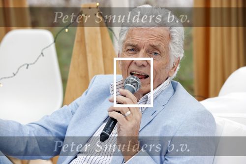 Amsterdam 20 december 2020
Ben Cramer zingt vanuit bed in het Mandelahuisje .