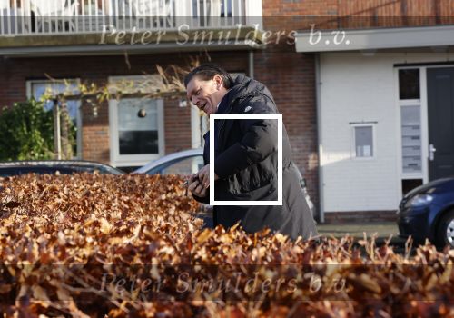 Amsterdam e.o. 31 december 2020
Frank Masmeijer arriveert bij zijn vriendin . Frank is pas weer vrij gekomen