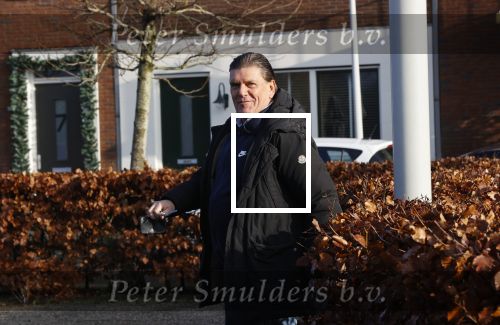 Amsterdam e.o. 31 december 2020
Frank Masmeijer arriveert bij zijn vriendin . Frank is pas weer vrij gekomen