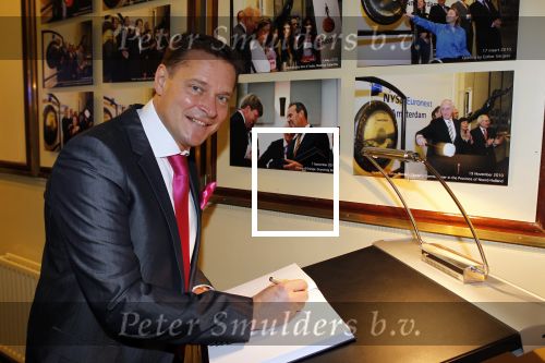 Amsterdam 25 januari 2011
Cast Legalyy Blonde opent amsterdamse effectenbeurs. Aanwezig Pearl Jozefzoon, Albert Verlinde Laura Vlasblom Kim Lian v d Meij Joey Schalker Roy v Iersel en medewerkers van de beurs.
Peter Smulders bv