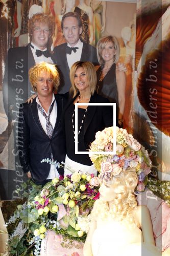 Amsterdam 23 januari 2011
Alice Zegerius en partner van Beverly Beethoven hebben beslag laten leggen bij Shanna Breukhoven omdat ze kleding niet betaald zou hebben.
Peter Smulders bv