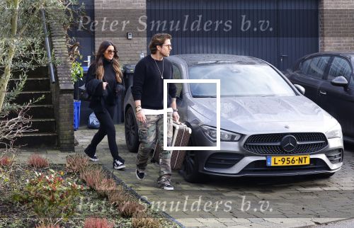 Mijdrecht Schiphol 6 januari 2021
Andre Hazes en zijn nieuwe vriendin Anne Rose gaan samen een paar dagen weg . Ze vertrekken vanaf het huis van Rachel met taxi naar Schiphol .