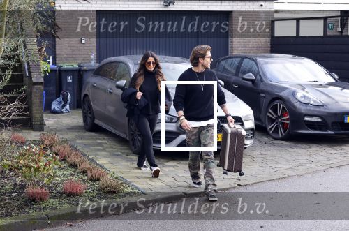 Mijdrecht Schiphol 6 januari 2021
Andre Hazes en zijn nieuwe vriendin Anne Rose gaan samen een paar dagen weg . Ze vertrekken vanaf het huis van Rachel met taxi naar Schiphol .