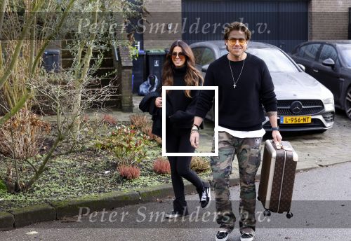 Mijdrecht Schiphol 6 januari 2021
Andre Hazes en zijn nieuwe vriendin Anne Rose gaan samen een paar dagen weg . Ze vertrekken vanaf het huis van Rachel met taxi naar Schiphol .