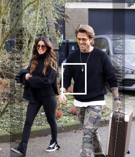Mijdrecht Schiphol 6 januari 2021
Andre Hazes en zijn nieuwe vriendin Anne Rose gaan samen een paar dagen weg . Ze vertrekken vanaf het huis van Rachel met taxi naar Schiphol .
