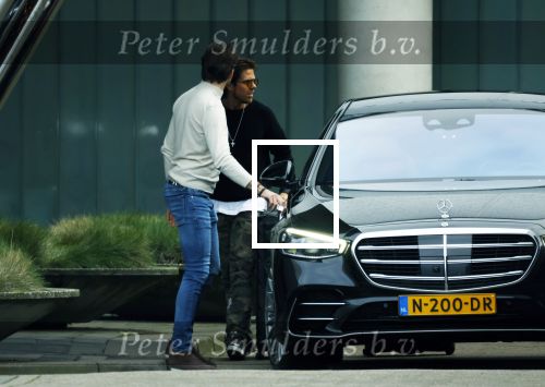 Mijdrecht Schiphol 6 januari 2021
Andre Hazes en zijn nieuwe vriendin Anne Rose gaan samen een paar dagen weg . Ze vertrekken vanaf het huis van Rachel met taxi naar Schiphol .